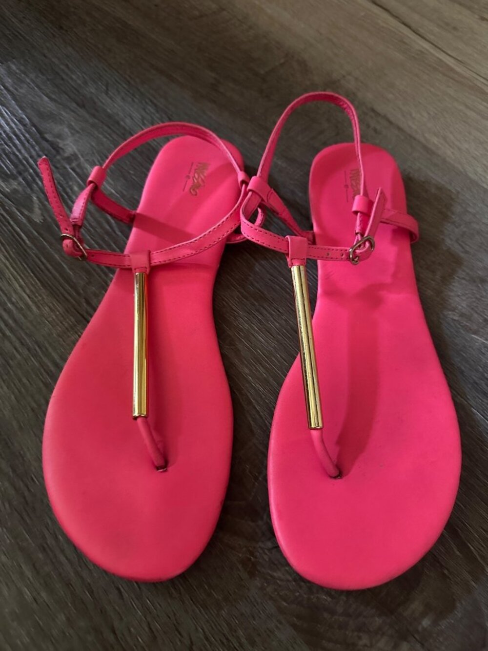 mossimo hot pink and gold strappy flat thong sandals size 9